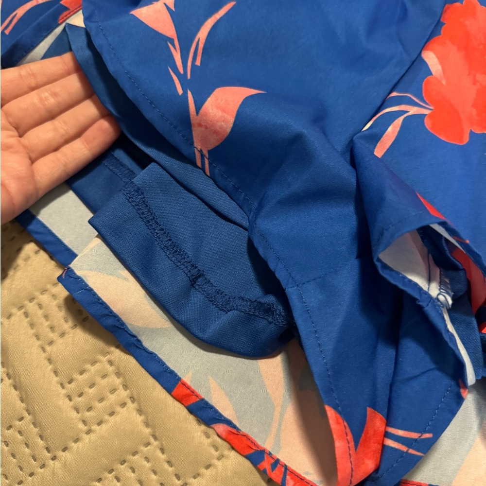 Two Piece Short Set. Size Small. Like New. - image 4